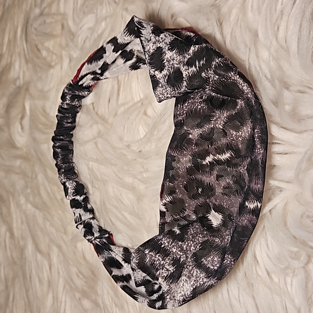Sheer Leopard Print Headband with Red Outline